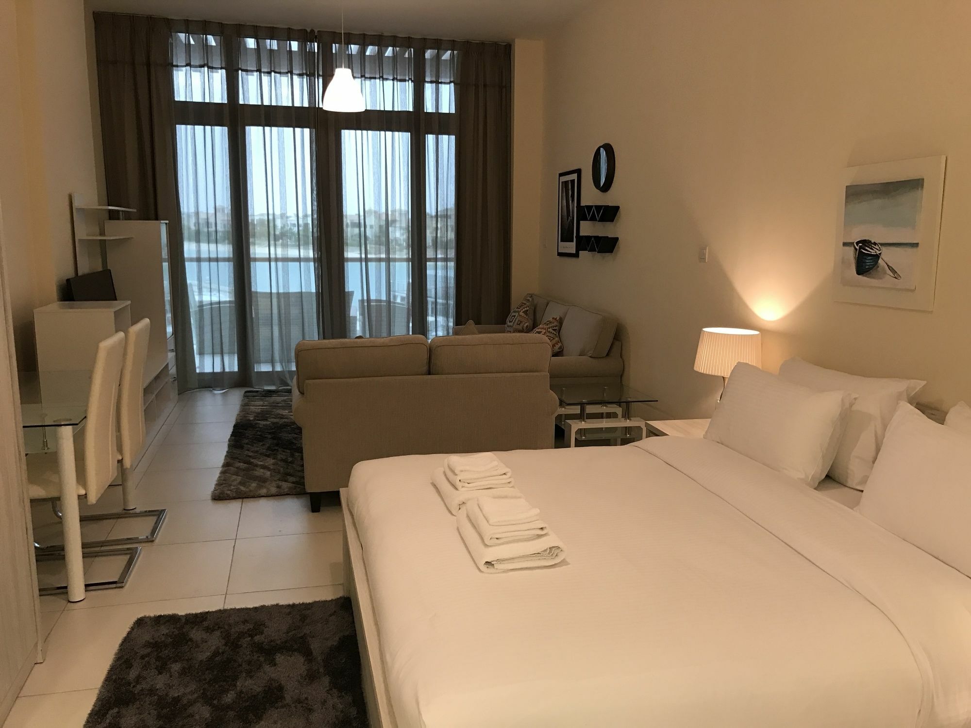 Yanjoon Holiday Homes - Palm Views Apartments Apartment