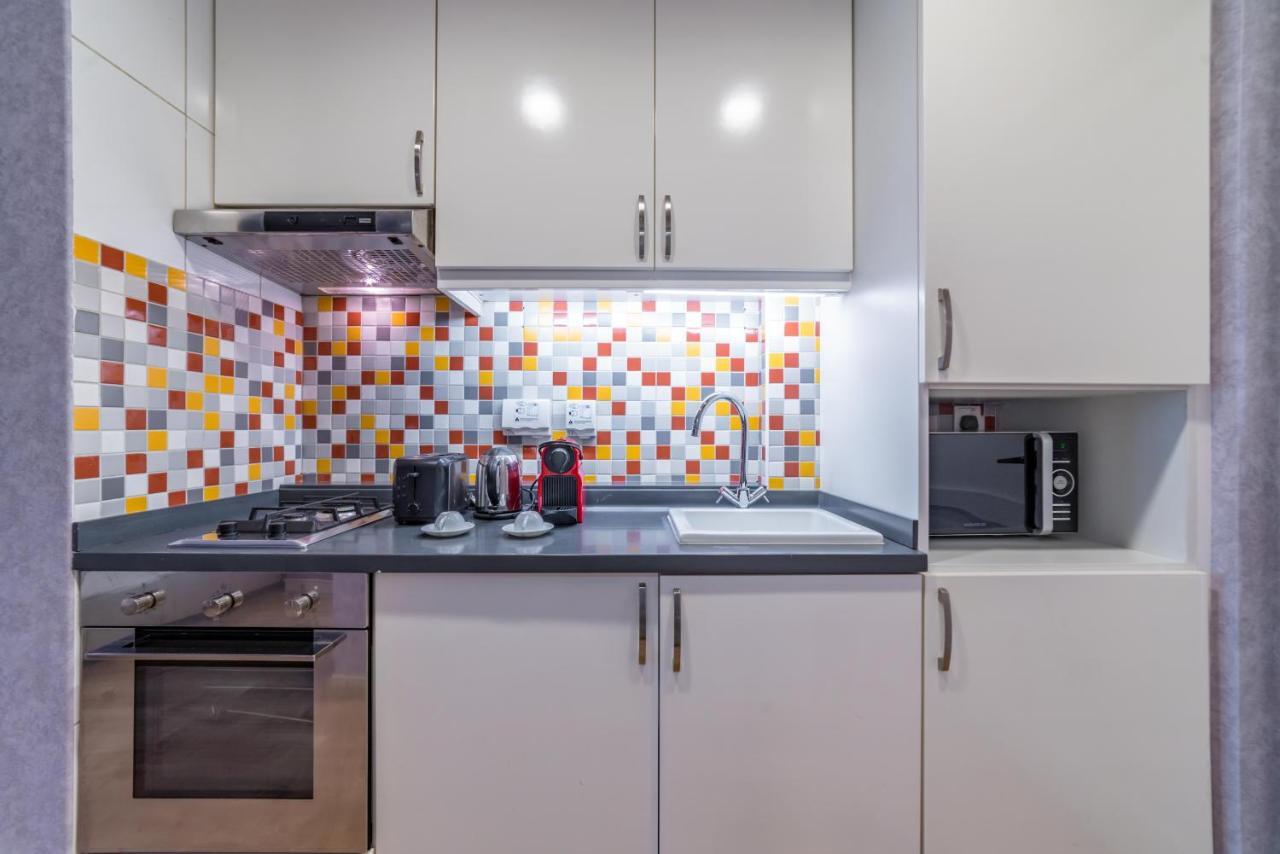 Yanjoon Holiday Homes - Palm Views Apartments * Dubai