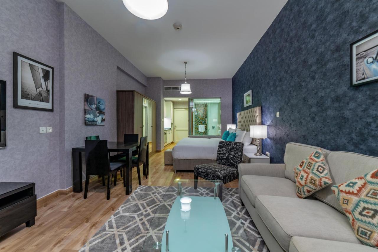 Yanjoon Holiday Homes - Palm Views Apartments * Dubai