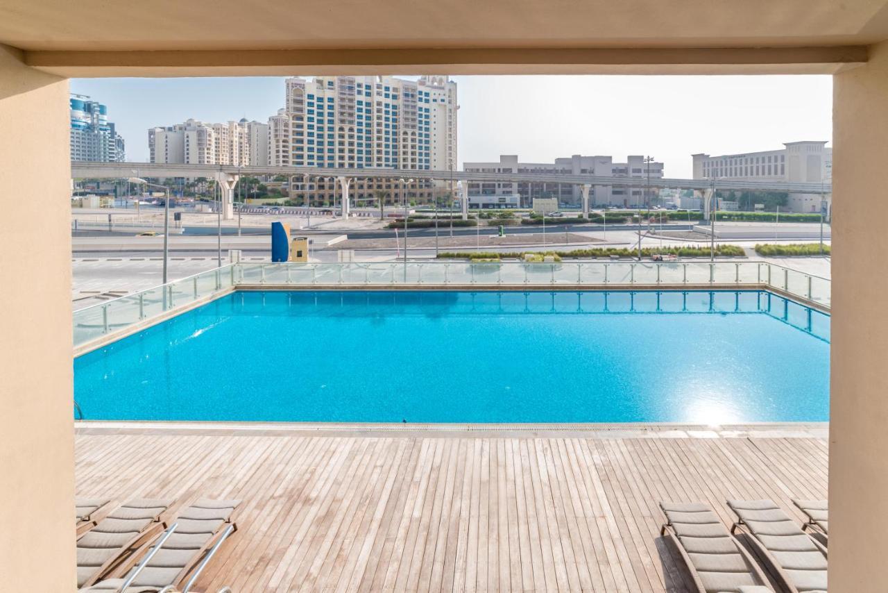 Apartment Yanjoon Holiday Homes - Palm Views Apartments Dubai